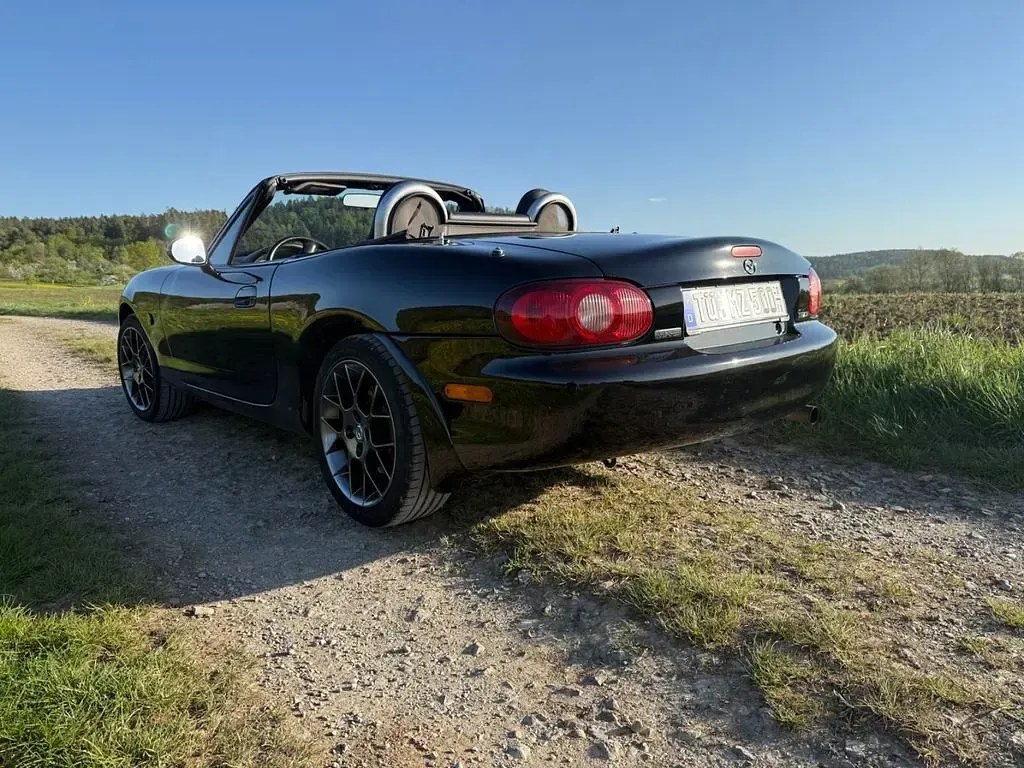 Usata Mazda MX5 145 CV (106 kW) 2004 Nero Cabrio