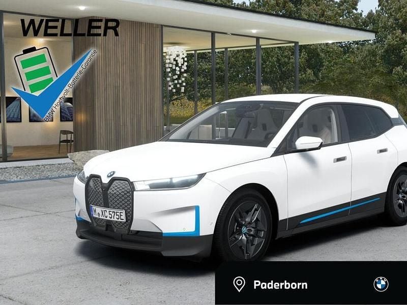 Alpinweiss iii (weiß) Gebraucht 2023 BMW iX Sport Line SUV | 42.790 € (Superpreis) - Bild 1/3