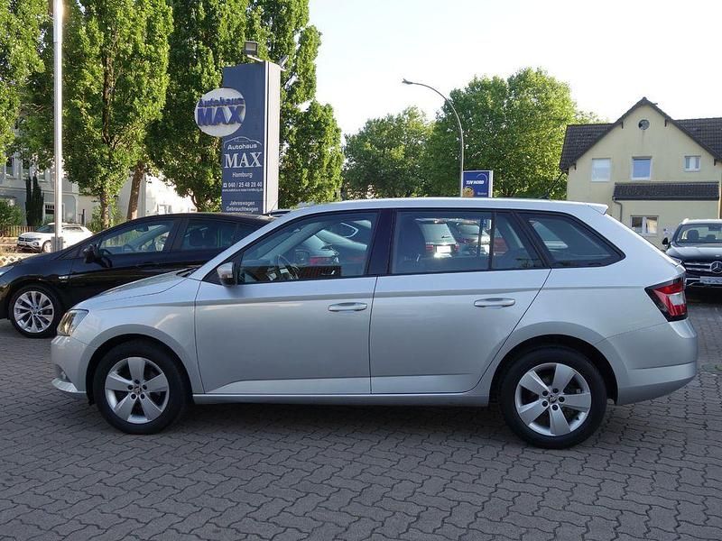 Silber Gebraucht 2015 Skoda Fabia Style Kombi | 6.199 € (Fairer Preis) - Bild 1/4
