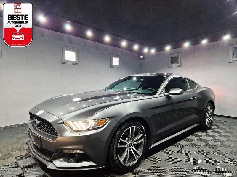 Grau Gebraucht 2021 Ford Mustang Basis Coupé | 29.980 € (Guter Preis) - Bild 1/4