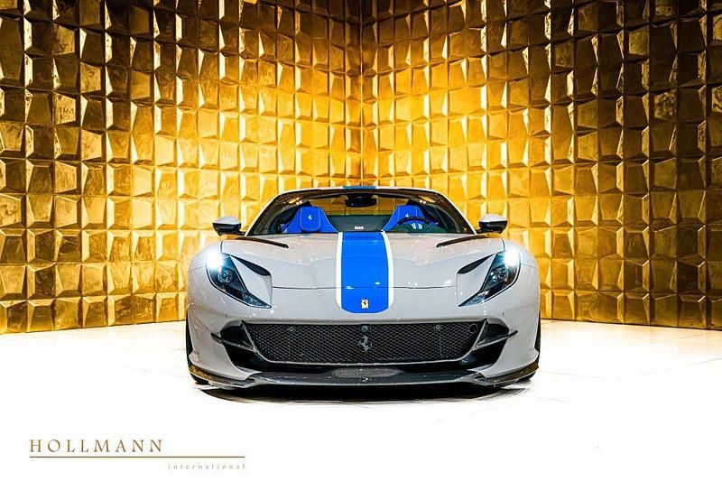 Neu Ferrari 812 799 PS (587 kW) 2025 Grau Cabrio