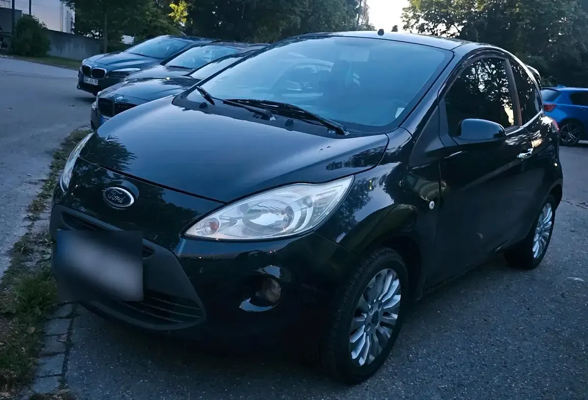 Gebraucht Ford Ka 90 PS (66 kW) 2010 Schwarz Kleinwagen