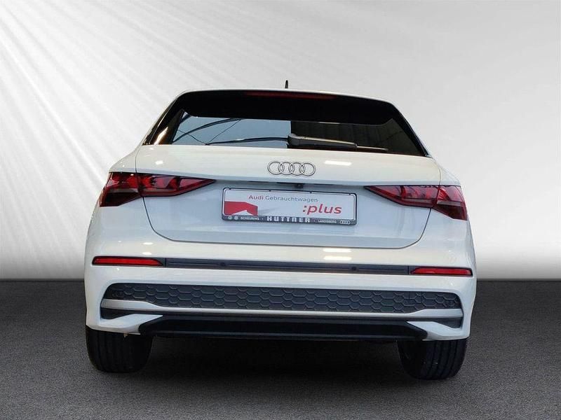 Gebraucht Audi A3 Ambiente 116 PS (85 kW) 2025 Gletscherweiß metallic Limousine