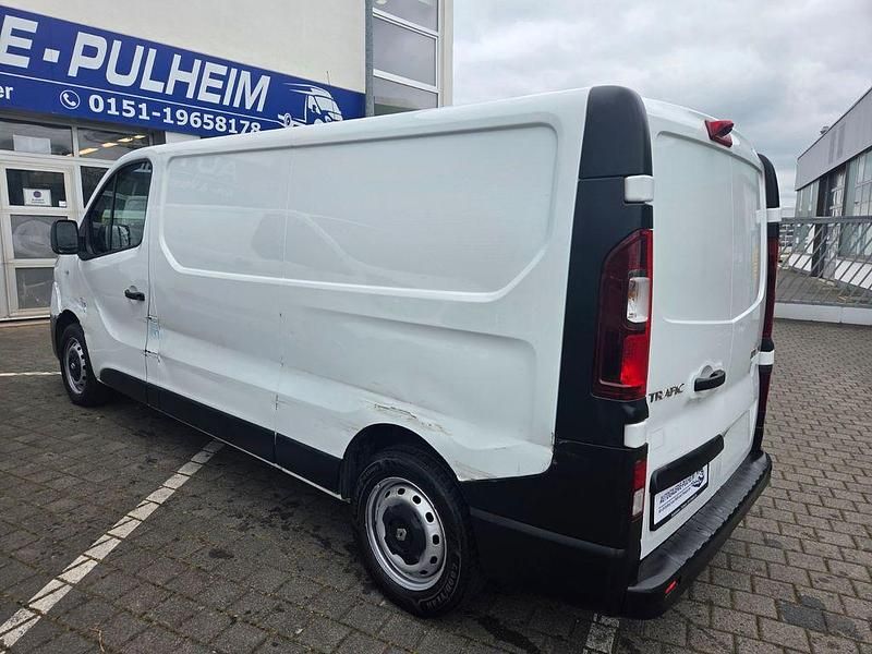 Gebraucht Renault Trafic Komfort 120 PS (88 kW) 2019 Weiß Van / Kleinbus