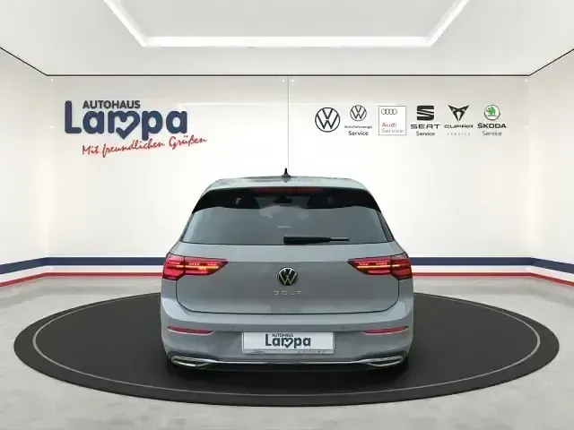 Gebraucht VW Golf VIII Move 150 PS (110 kW) 2024 Grau Limousine