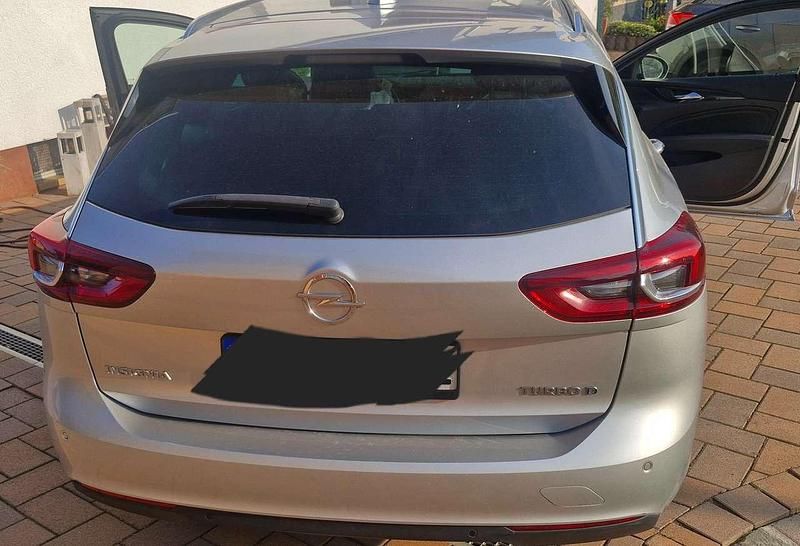 Silber Gebraucht 2018 Opel Insignia Business Innovation Kombi | 13.750 € (Fairer Preis) - Bild 1/4