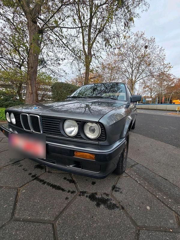 Gebraucht BMW 316 Basis 102 PS (75 kW) 1987 Grün Cabrio