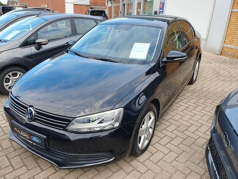 Schwarz Gebraucht 2014 VW Jetta Comfortline Limousine | 11.250 € (Etwas zu teuer) - Bild 1/4