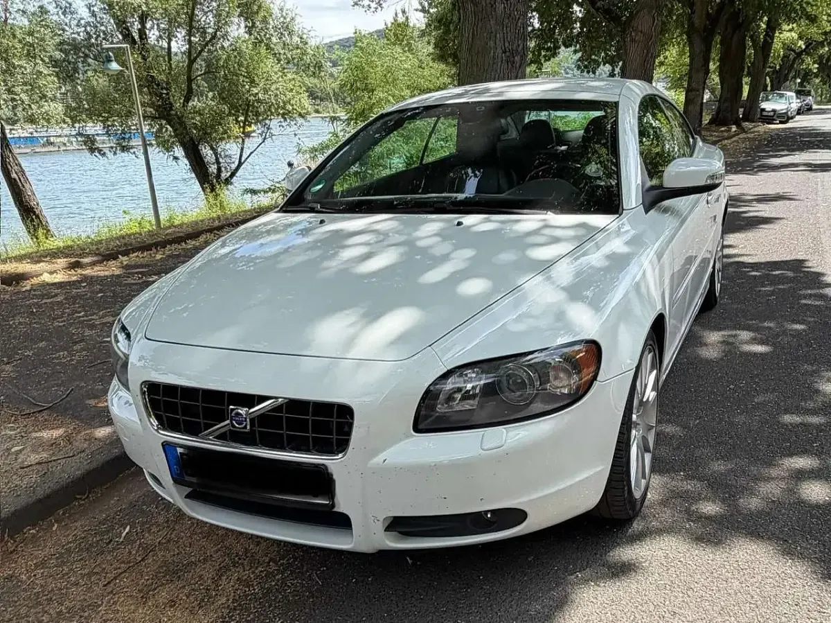 Gebraucht Volvo C70 Summum 136 PS (100 kW) 2009 Weiß Cabrio