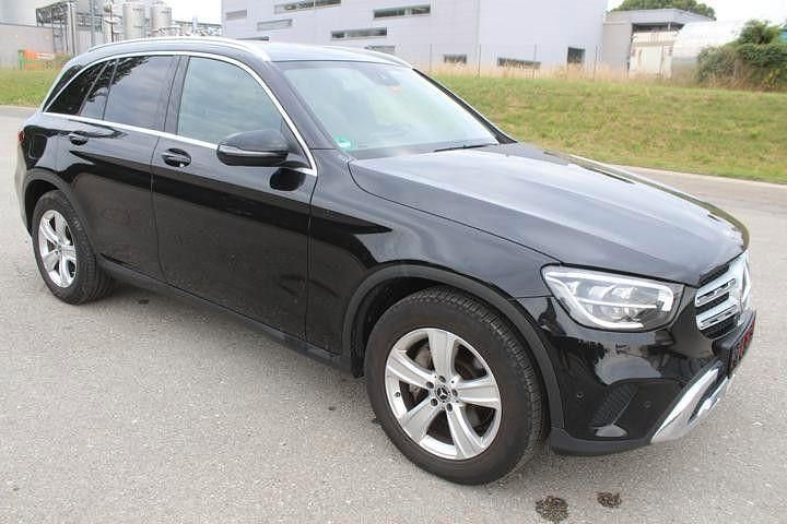 Gebraucht Mercedes GLC200 197 PS (144 kW) 2020 Schwarz SUV