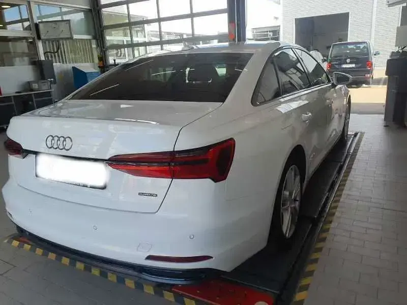 Gebraucht Audi A6 Sport 299 PS (219 kW) 2020 Ibisweiß Limousine