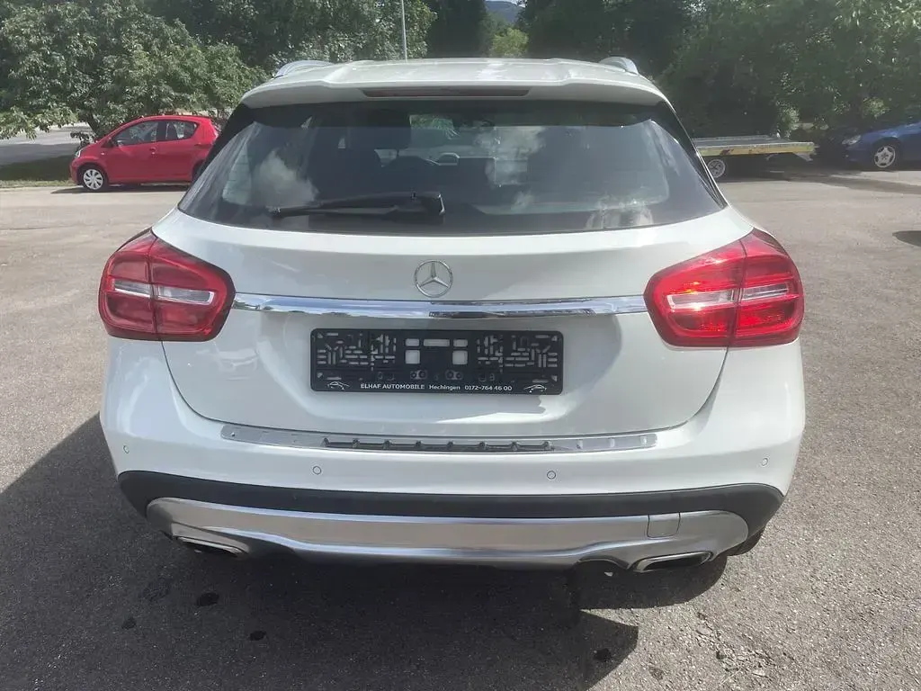 Gebraucht Mercedes GLA200 156 PS (114 kW) 2016 Weiß SUV