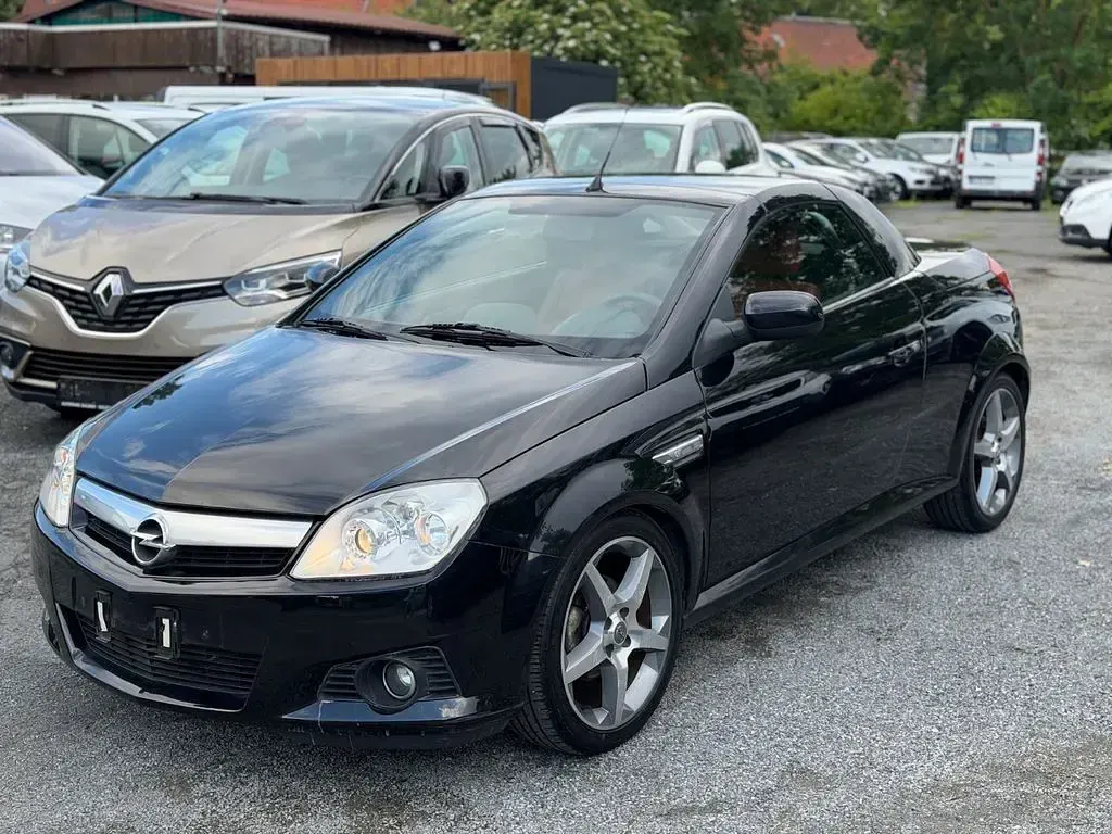 Gebraucht Opel Tigra Design Edition 125 PS (91 kW) 2007 Schwarz Cabrio