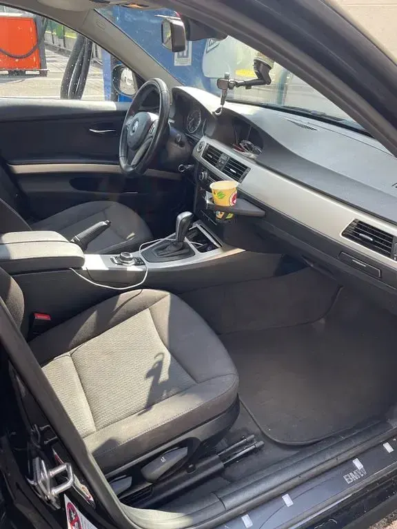 Gebraucht BMW 320 Exclusive 184 PS (135 kW) 2011 Schwarz Kombi