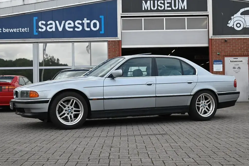 Gebraucht BMW 728 193 PS (141 kW) 1996 Silber Limousine