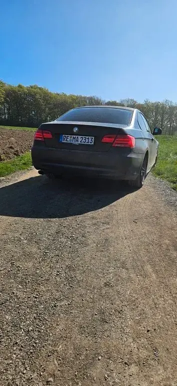 Gebraucht BMW 320 Performance 170 PS (125 kW) 2010 Schwarz Coupé