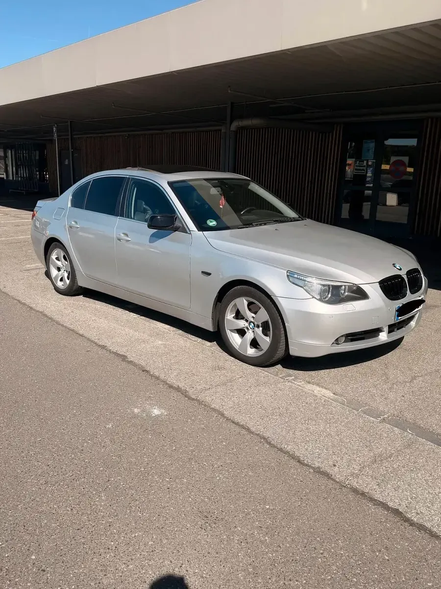 Second-hand BMW 525 192 CP (141 kW) 2004 Argintiu Berlinǎ