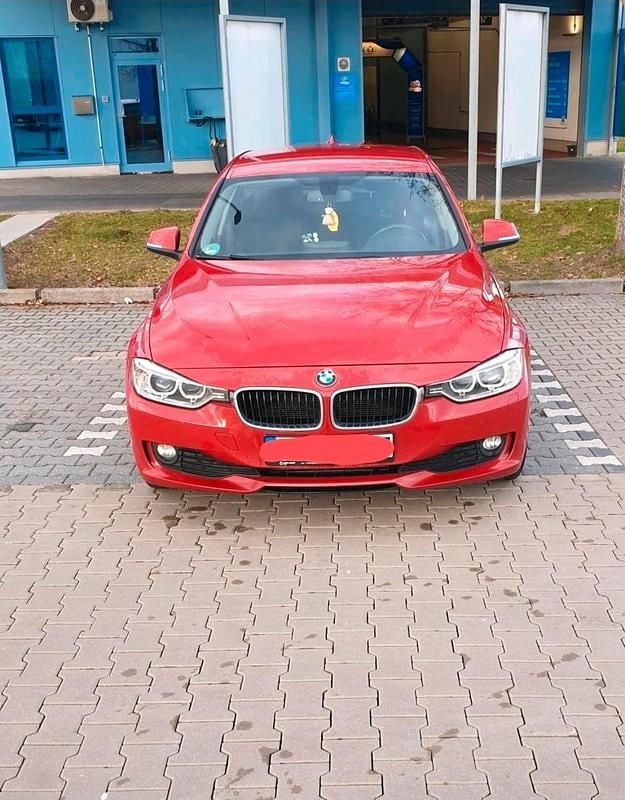 Gebraucht BMW 318 143 PS (105 kW) 2014 Rot Kombi