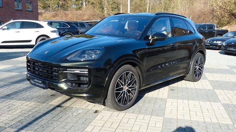 Gebraucht Porsche Cayenne 354 PS (260 kW) 2024 Grün SUV