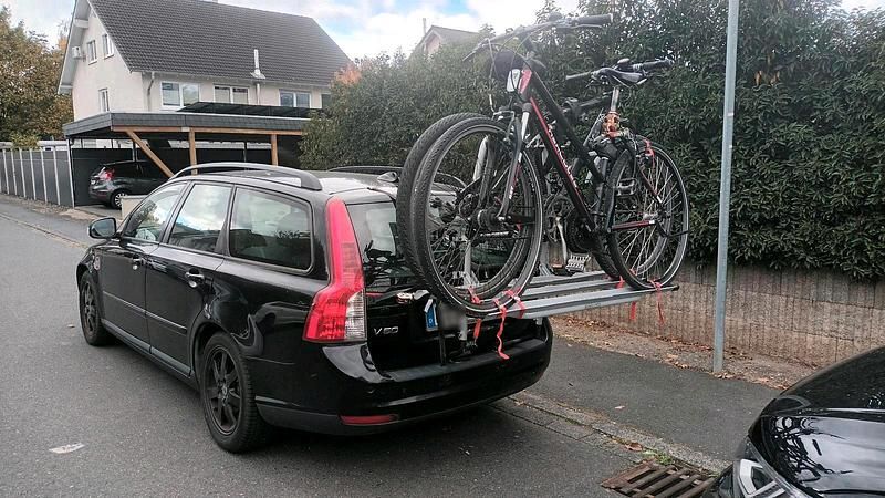Usado Volvo V50 114 CV (83 kW) 2010 Negro Familiar