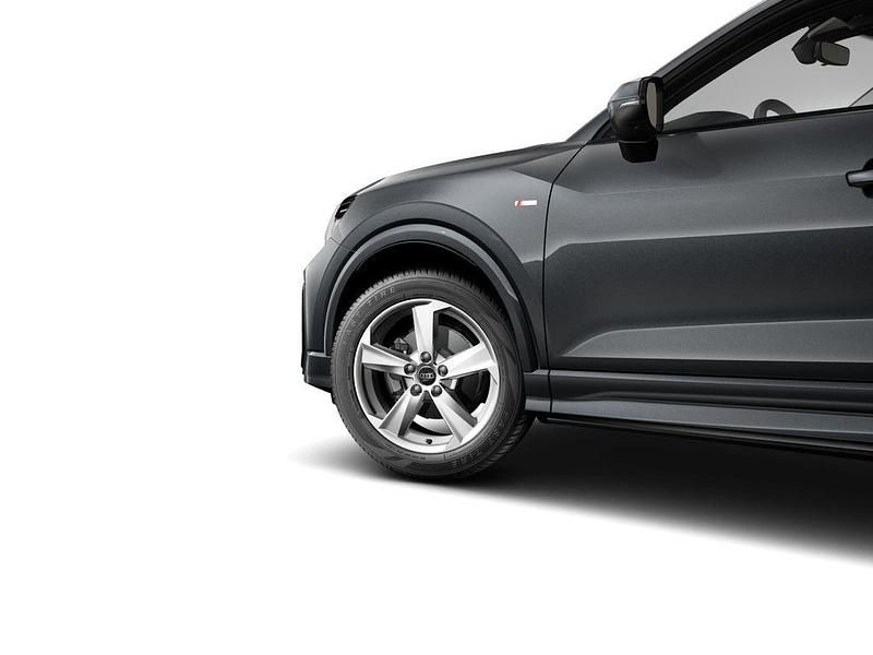 Gebraucht Audi Q2 S-Line 116 PS (85 kW) 2024 Daytonagrau perleffekt (metallic) SUV