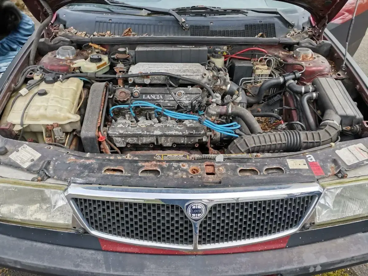 Gebraucht Lancia Dedra 169 PS (124 kW) 1992 Rot Limousine