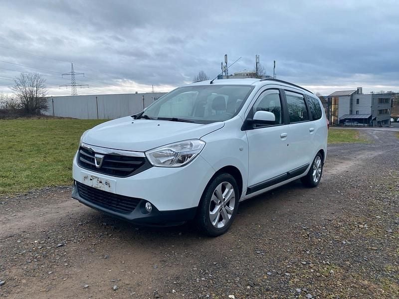 Weiß Gebraucht 2013 Dacia Lodgy Van / Kleinbus | 3.900 € (Superpreis) - Bild 1/4