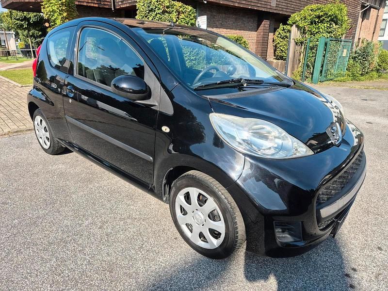 Schwarz Gebraucht 2009 Peugeot 107 Kleinwagen | 1.790 € (Fairer Preis) - Bild 1/4