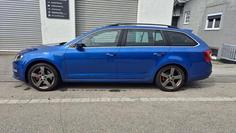 Gebraucht Skoda Octavia RS 184 PS (135 kW) 2016 Blau Kleinwagen