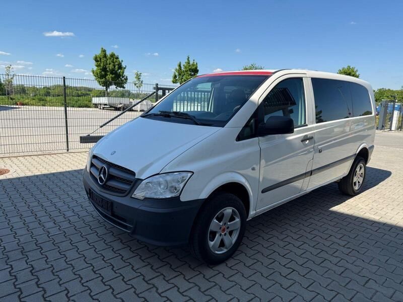 Weiß Gebraucht 2012 Mercedes Vito Van / Kleinbus | 9.950 € (Guter Preis) - Bild 1/4