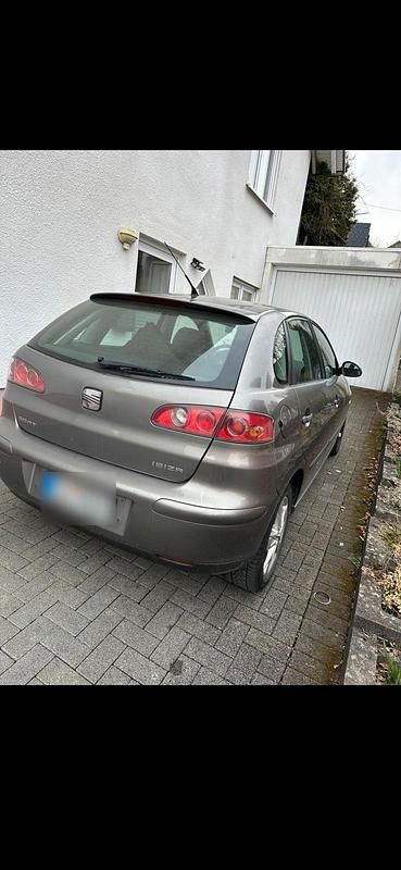 Gebraucht Seat Ibiza 60 PS (44 kW) 2004 Grau Kleinwagen