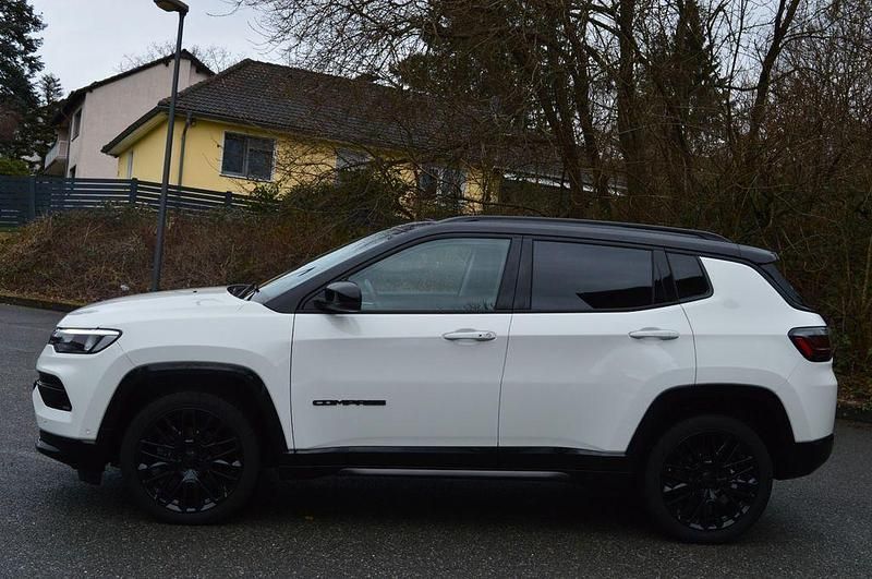 Gebraucht Jeep Compass 131 PS (96 kW) 2023 Weiß SUV