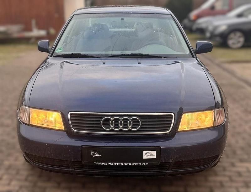 Gebraucht Audi A4 Comfort 101 PS (74 kW) 1998 Blau Limousine