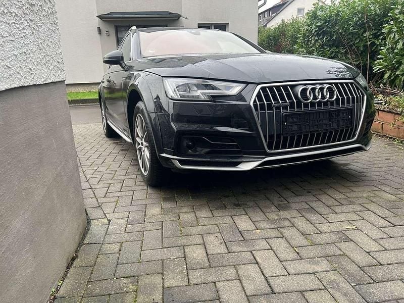Gebraucht Audi A4 Allroad 190 PS (139 kW) 2018 Schwarz Kombi