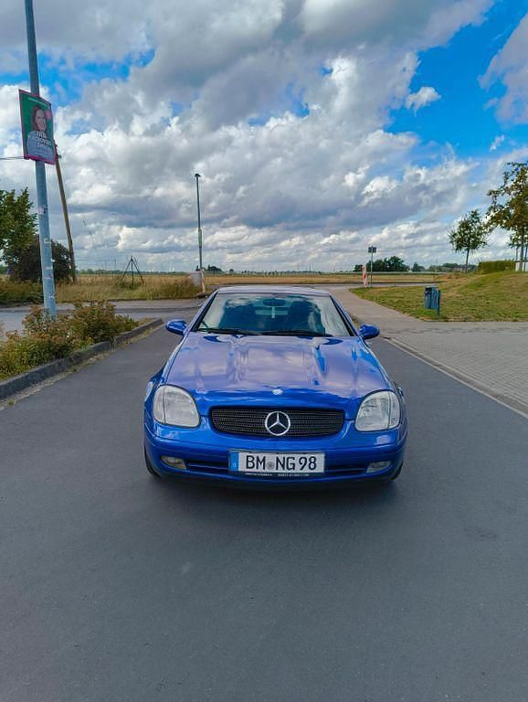 Blau Gebraucht 1998 Mercedes SLK200 Cabrio | 2.750 € (Fairer Preis) - Bild 1/4