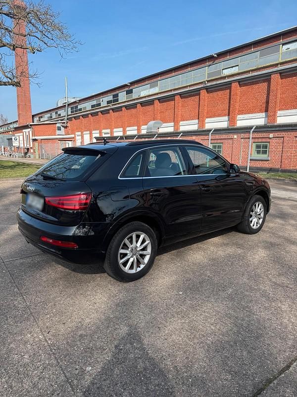 Gebraucht Audi Q3 140 PS (102 kW) 2014 Schwarz SUV