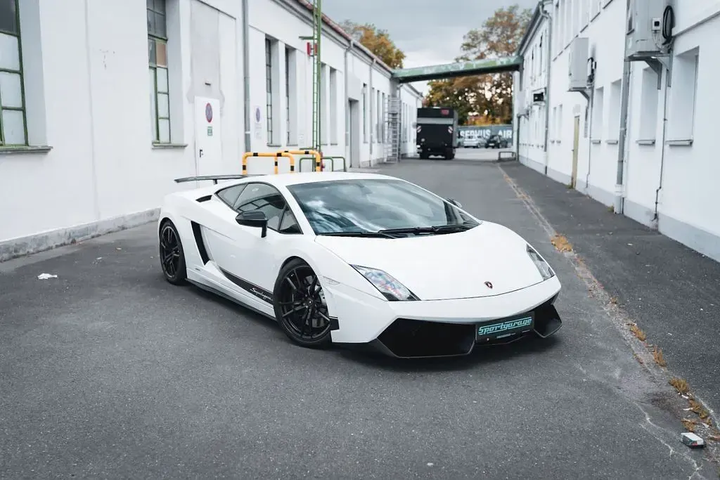 Usata Lamborghini Gallardo 570 CV (419 kW) 2011 Bianco Coupé