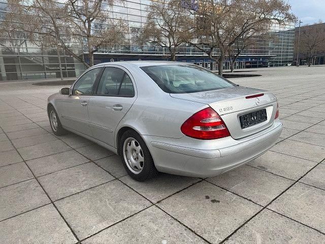 Gebraucht Mercedes E200 Elegance 163 PS (119 kW) 2004 Silber Limousine