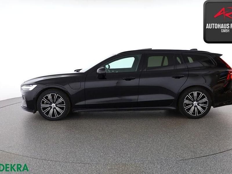 Gebraucht Volvo V60 341 PS (250 kW) 2021 Onyx black Kombi
