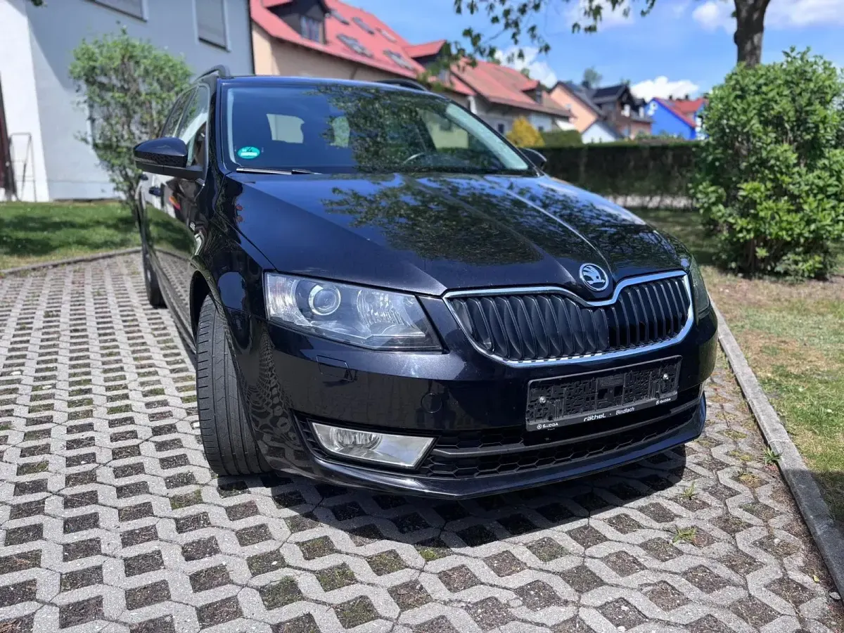 Gebraucht Skoda Octavia 110 PS (80 kW) 2015 Schwarz Kombi