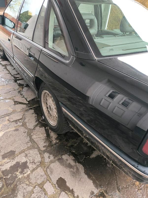 Usata Opel Senator 204 CV (150 kW) 1992 Nero Berlina
