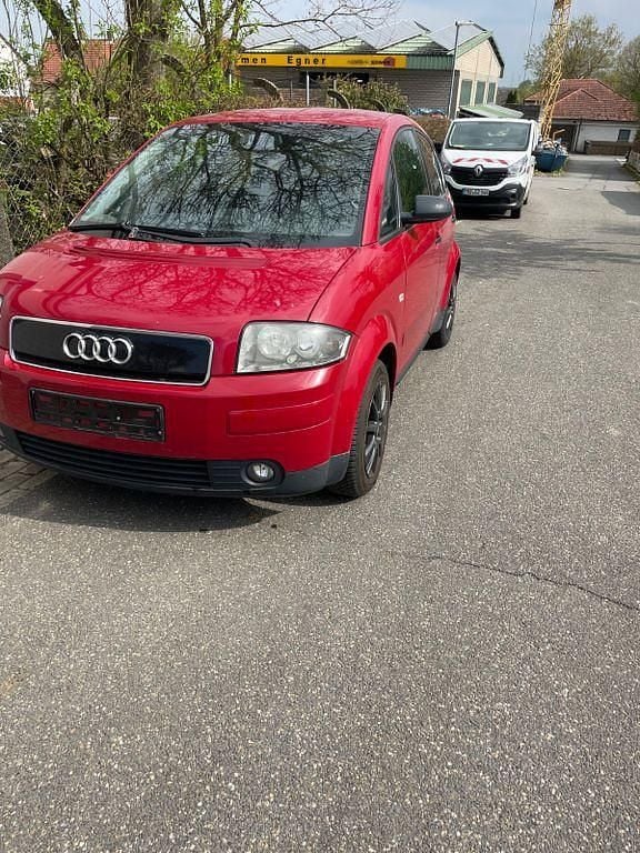 Usata Audi A2 75 CV (55 kW) 2002 Rosso Utilitaria