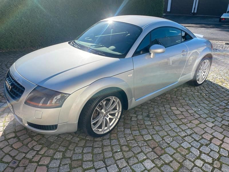 Silber Gebraucht 2006 Audi TT Coupé | 7.250 € (Fairer Preis) - Bild 1/4