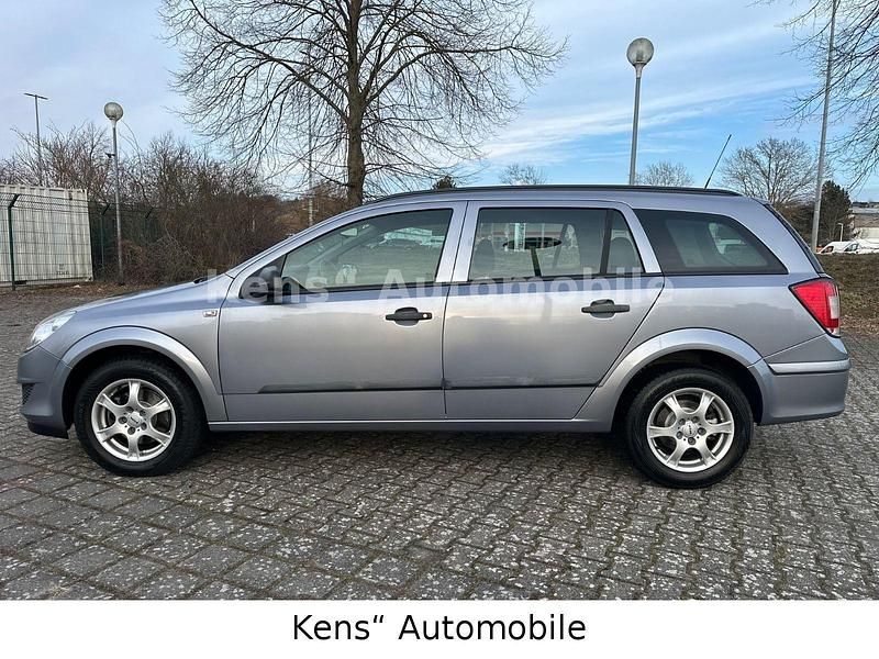 Gebraucht Opel Astra Selection 90 PS (66 kW) 2009 Silber Kombi