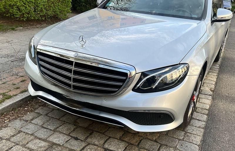 Brugt Mercedes E220 194 HK (142 kW) 2017 Sølv Stationcar