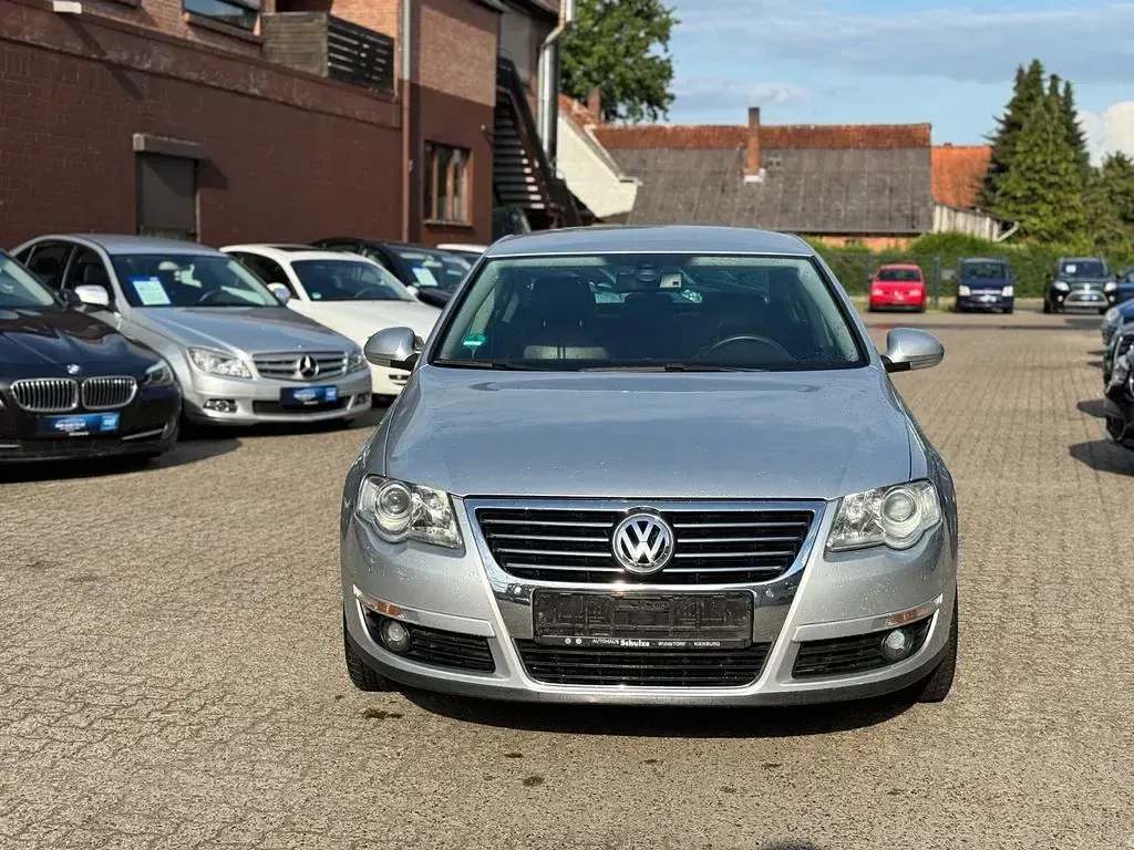 Gebraucht VW Passat Highline 150 PS (110 kW) 2005 Silber Limousine