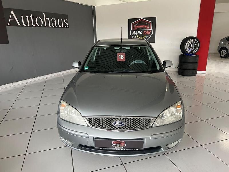 Grau Gebraucht 2004 Ford Mondeo Ghia Limousine | 1.999 € (Fairer Preis) - Bild 1/4