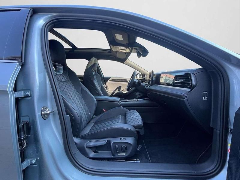 Gebraucht VW Passat IQ Drive 193 PS (141 kW) 2026 Oyster silver metallic (metallic) Kombi