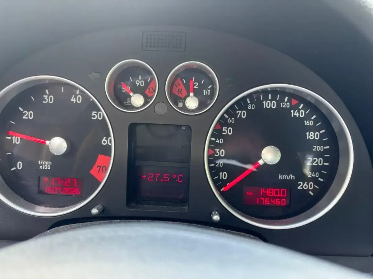 Gebraucht Audi TT Sport 179 PS (131 kW) 1999 Grau Coupé