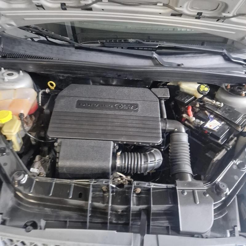 Gebraucht Ford Fiesta 60 PS (44 kW) 2007 Silber Kleinwagen